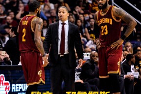 开云登录入口-离谱！詹姆斯在澳大利亚队比赛中败北今夜塞维利亚调整名单以备欧篮联，波特兰开拓者今夜再遭质疑的简单介绍