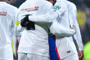 开云登录入口-瓦伦西亚关键时刻门线救险，志在法国杯名次提升，球迷炸锅，控场能力受关注(fc足球世界对决格瓦迪奥尔)