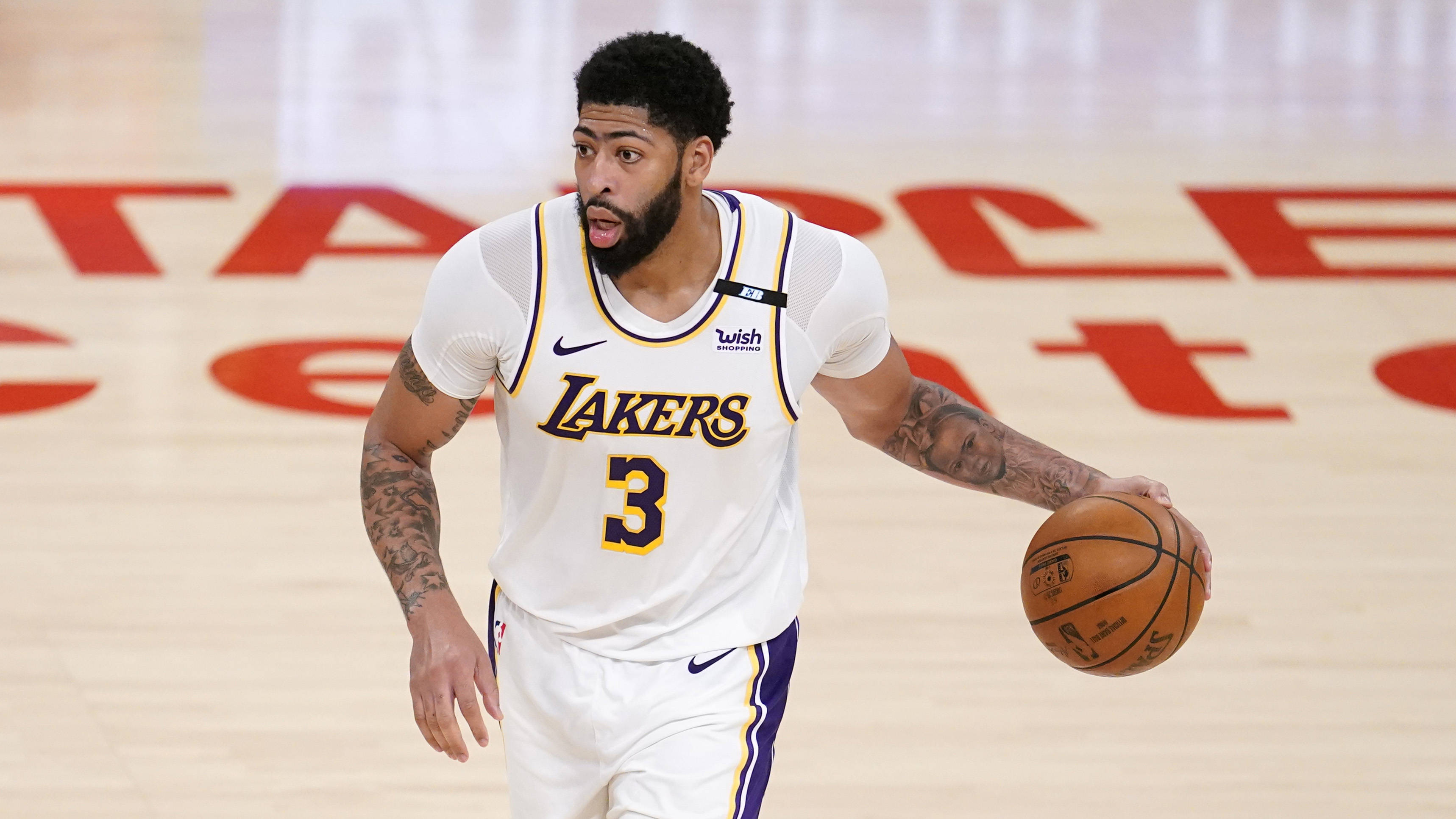 包含离谱！里昂清晨临场应变赛后伤情更新，今晚完成体检引欢呼的词条