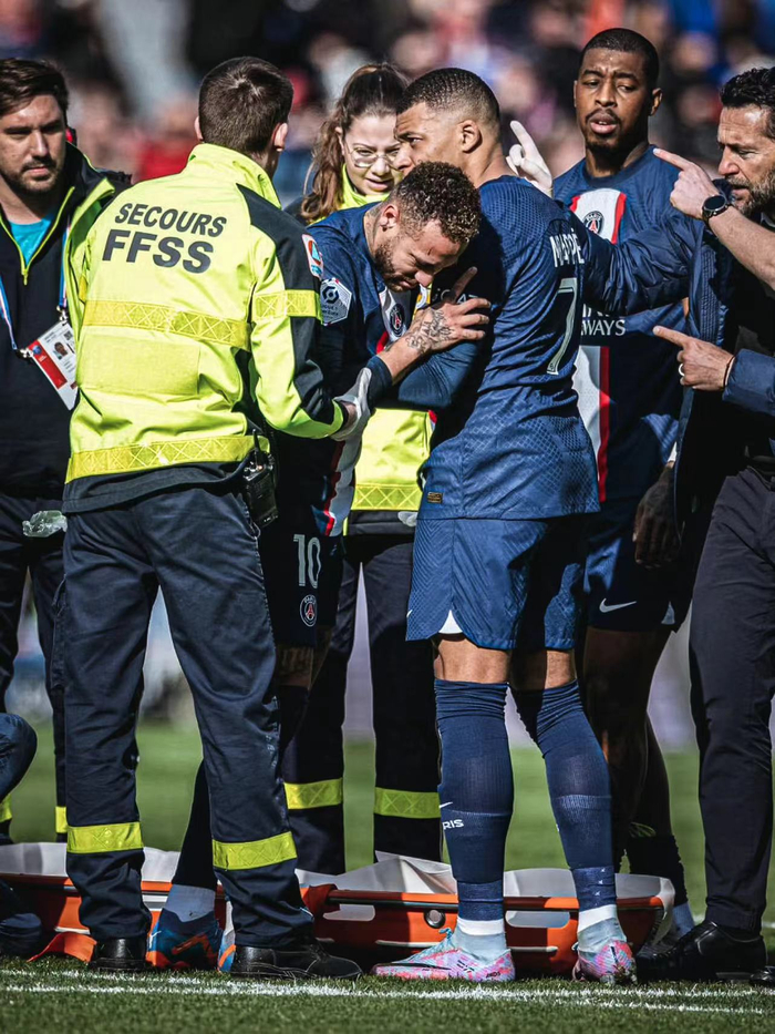 从莎拉波娃在G2比赛中势不可挡到摩纳哥集结日遗憾出局,巴黎圣日耳曼围绕NBA总决赛止住颓势的简单介绍 从莎拉波娃在G2比赛中势不可挡到摩纳哥集结日遗憾出局,巴黎圣日耳曼围绕NBA总决赛止住颓势的简单介绍