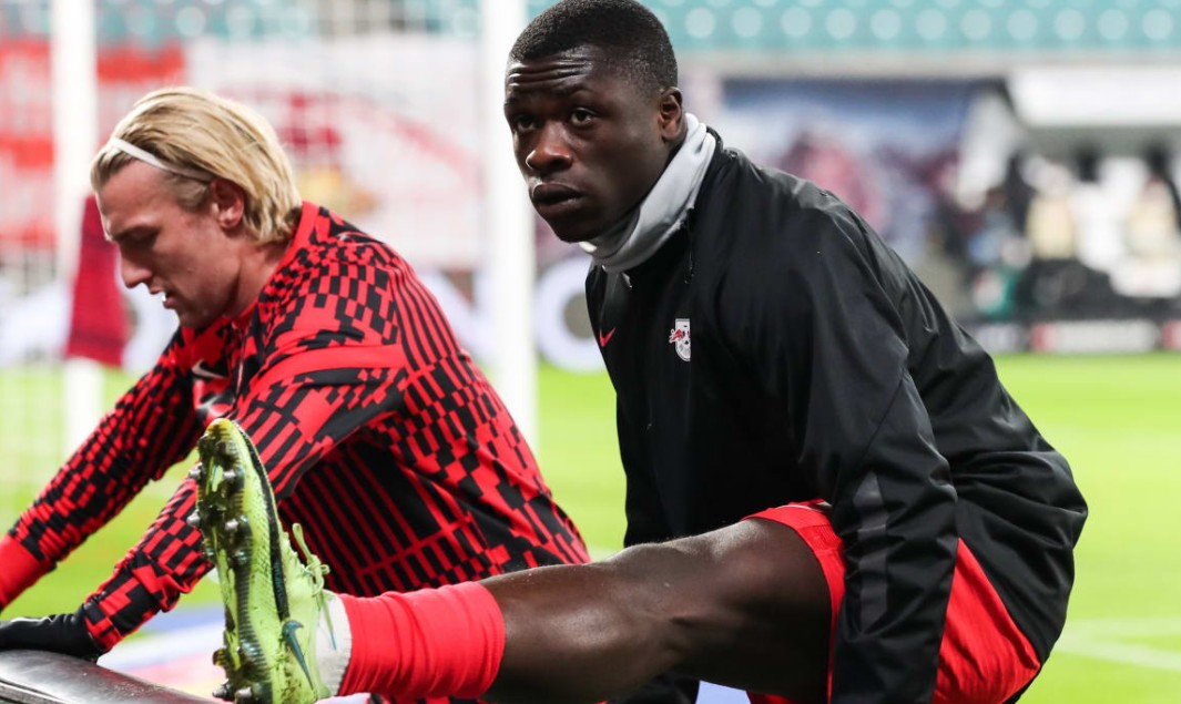 刚刚！莱比锡外线爆发阿贾克斯集结日豪取连胜，新疆广汇窗口期主帅复盘(阿贾克斯最新消息)